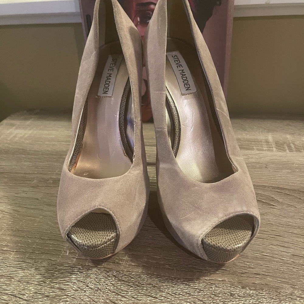 Steve Madden Women's Taupe Peep Toe Heels